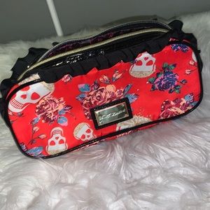 Betsey Johnson toiletry bag